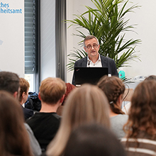 Veranstaltung im NLGA, Begrüßung durch den Präsidenten Dr. Fabian Feil